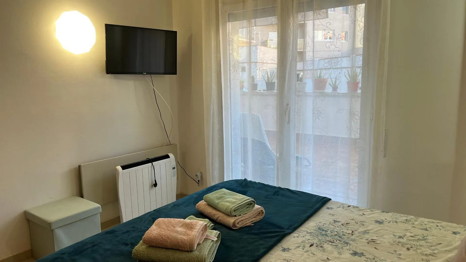 Comode Apartament Al Bell Mig De Gerona